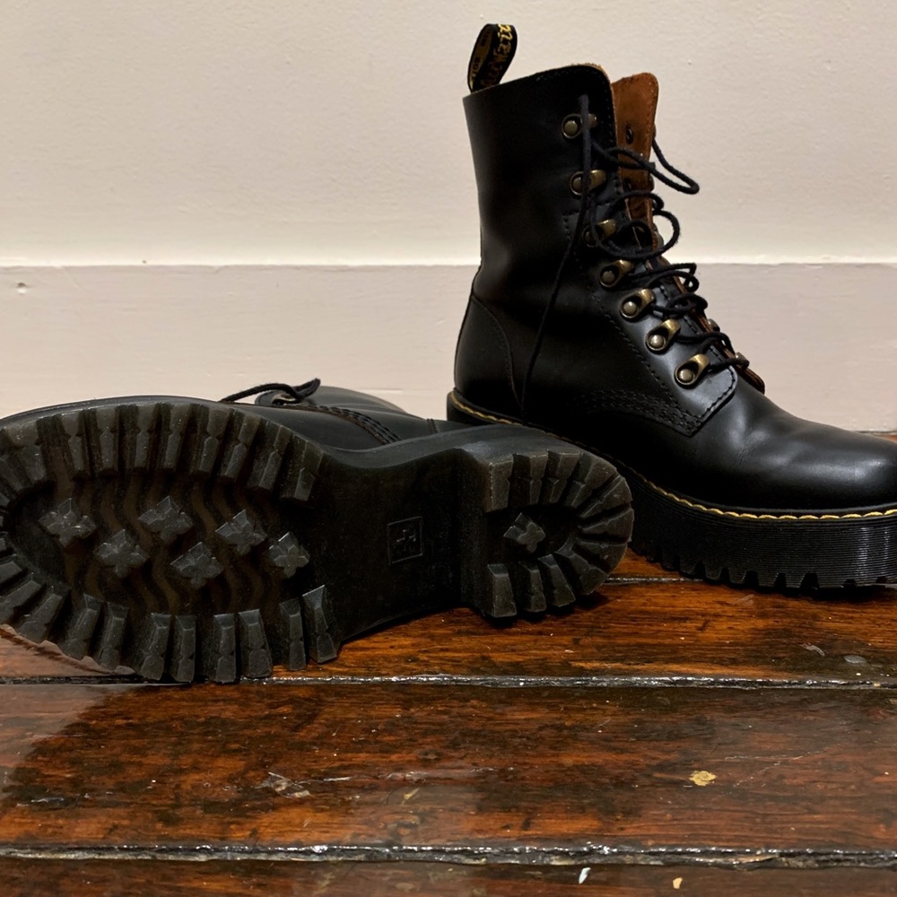 Dr Martens Jadon Smooth Platform Leather Combat Boots